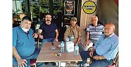 Hemşehrimiz İzmir’de Giyim Mağazası İşleten Hüsnü Çakar’ı Mekanında Ziyaret eden, Mehmet Keskin, Mustafa Kalender, Mustafa Diken ve Halil Milkar