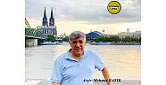 Hemşehrimiz Sevilen Öğretmenlerimizden olan, Mehmet Berzani Kumaraslan(Berzan Hoca)’a Ait Avrupa Gezisinde çekilmiş Bir Fotoğrafı