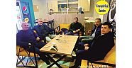 Viranşehir’de Bir Cafede Bir araya gelen, Aslan Kuranlıoğlu, Mehmet Şerif Kuran, Faysal Milli İsmail Şavlı ve İdris Aslan Şıhanlıoğlu