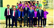 Viranşehir Göl Ortaokulu Değerli Yöneticilerinde Öğretmen Enver Naci Yolcu, Öğretmen Arkadaşları ve Öğrencileri